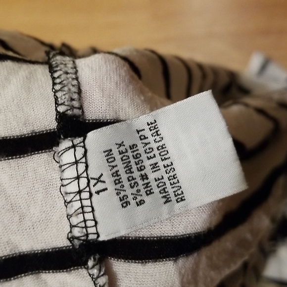 💥3/$10💥 Splash Hi-Lo Striped Short Sleeve Raglan Tee with Pocket - Picture 10 of 13